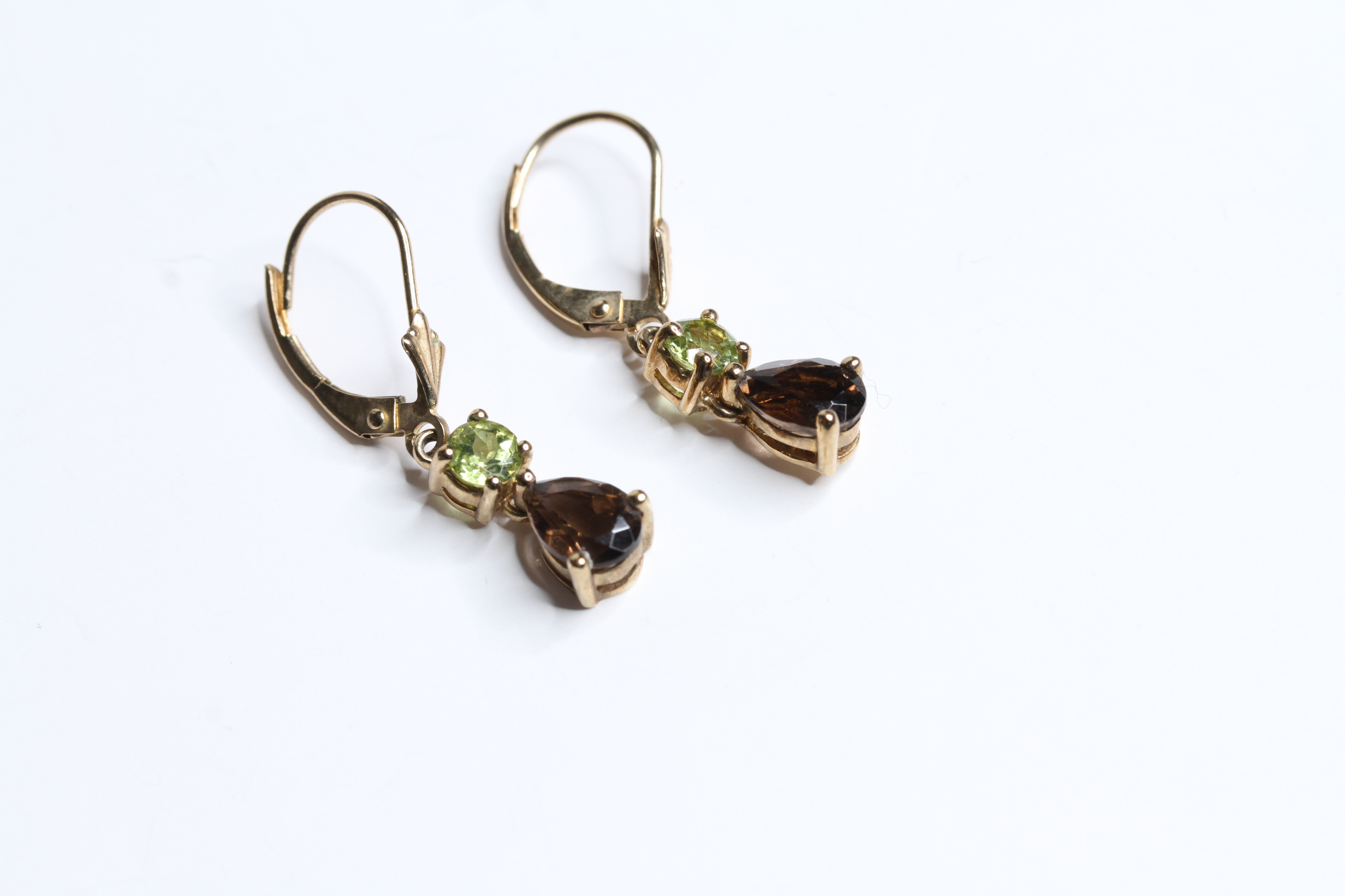 9ct gold vintage peridot & smoky quartz French clip drop earrings (2g) - Image 2 of 2