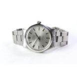 VINTAGE ROLEX AIR KING REFERENCE 5500 CIRCA 1972, circular sunburst silver dial with baton hour