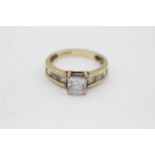 9ct Gold Clear Gemstone Dress Ring (3.5g)