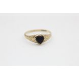 9ct Gold Onyx Heart Ring (1.5g)