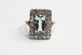 18YG silverset aqua and diamond ring (picture frame) A4ct D1.40