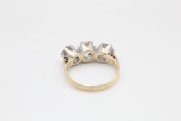 9ct Gold Clear Gemstone Three Stone Ring (3g)