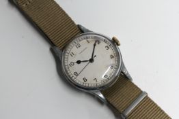 MILITARY LONGINES WRISTWATCH, white dial with outer minute track and Arabic numerals, 32mm steel