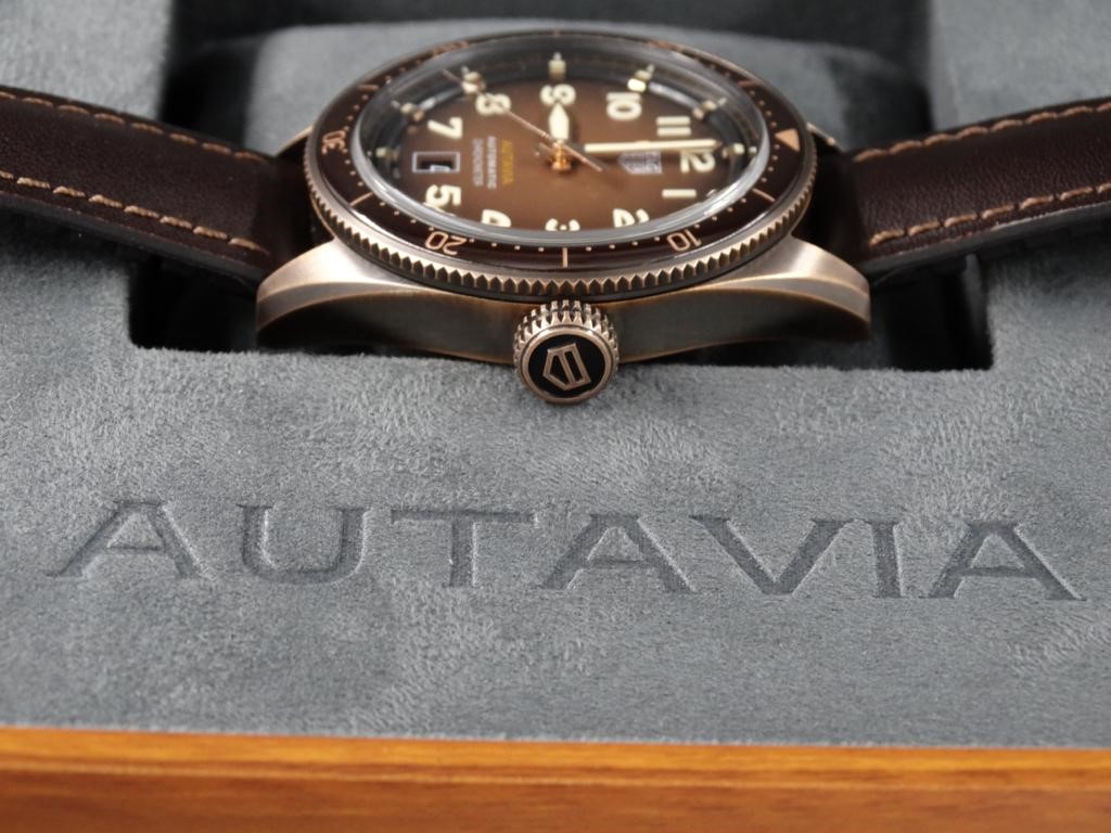 TAG HEUER AUTAVIA BOX AND PAPERS 2022, circular smoke brown dial with applied arabic numeral hour - Image 4 of 6