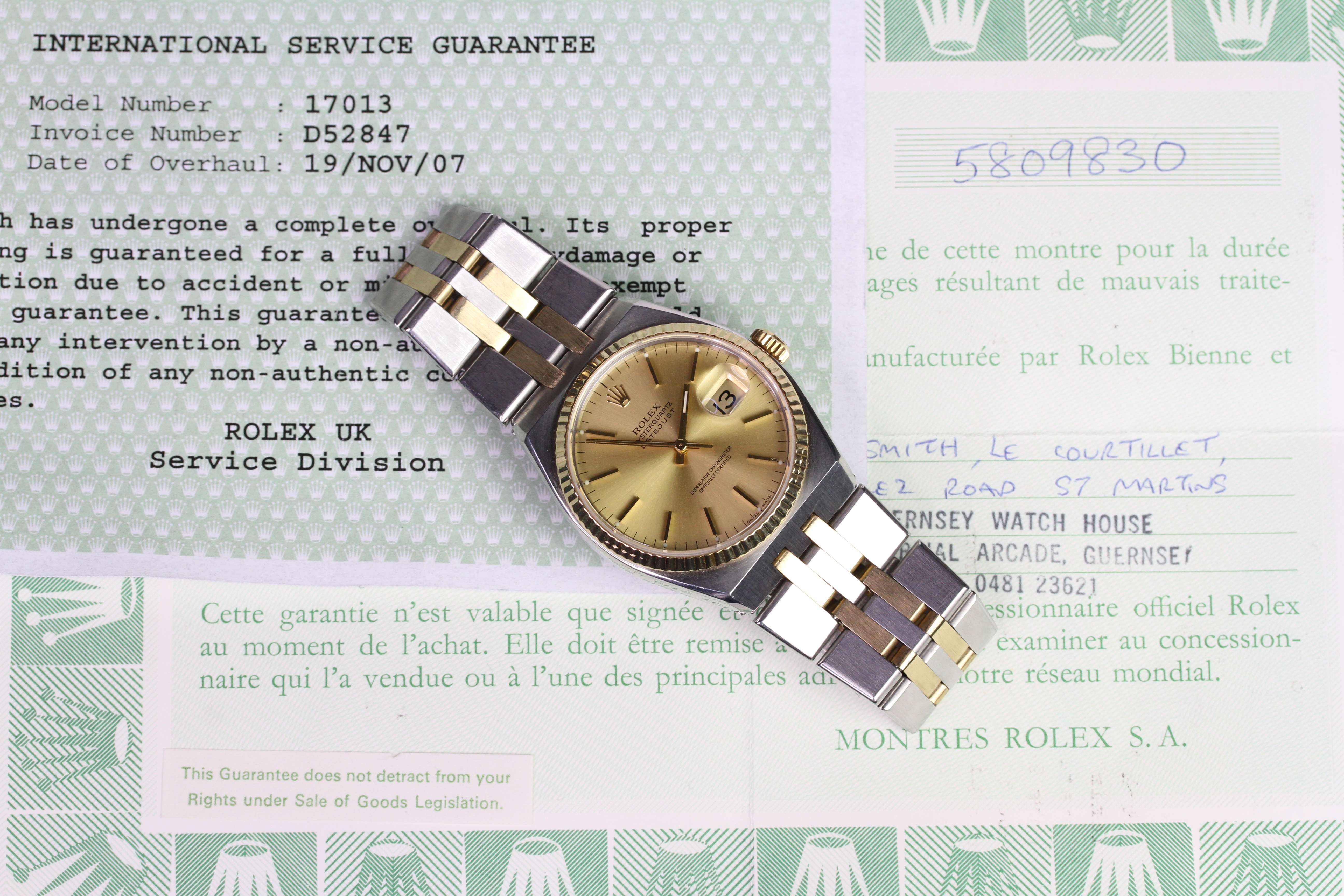 ROLEX DATEJUST OYSTER QUARTZ REFERENCE 17013 CIRCA 1979/80 WITH PAPERS, champagne dial with baton - Image 4 of 4