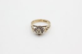 9ct gold diamond dress ring (2.9g)