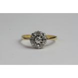 18ct gold ring with diamond cluster