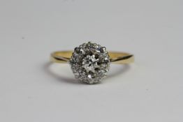 18ct gold ring with diamond cluster