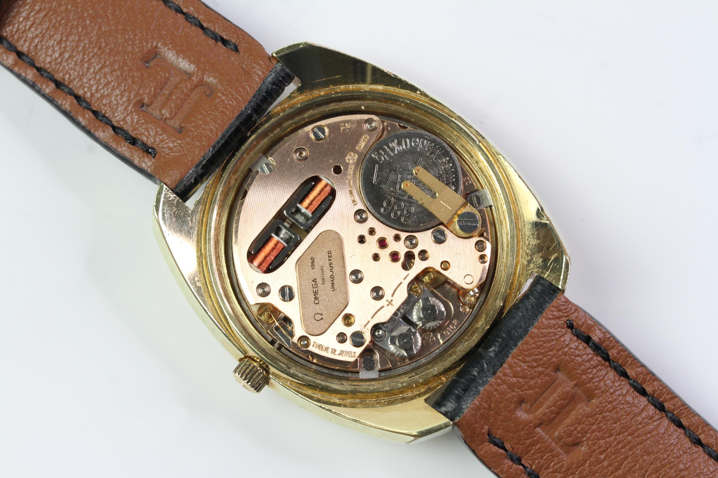 VINTAGE OMEGA ELECTRONIC F300HZ CHRONOMETER 1970S, champagne dial with black onyx block hour - Image 5 of 5