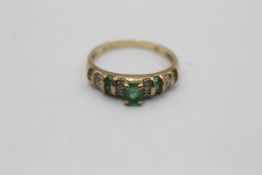 9ct gold emerald & diamond half eternity ring - as seen (2g)