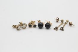 4 x 9ct gold paired gemstone drop and stud earrings inc. opal, onyx & sapphire (3g)