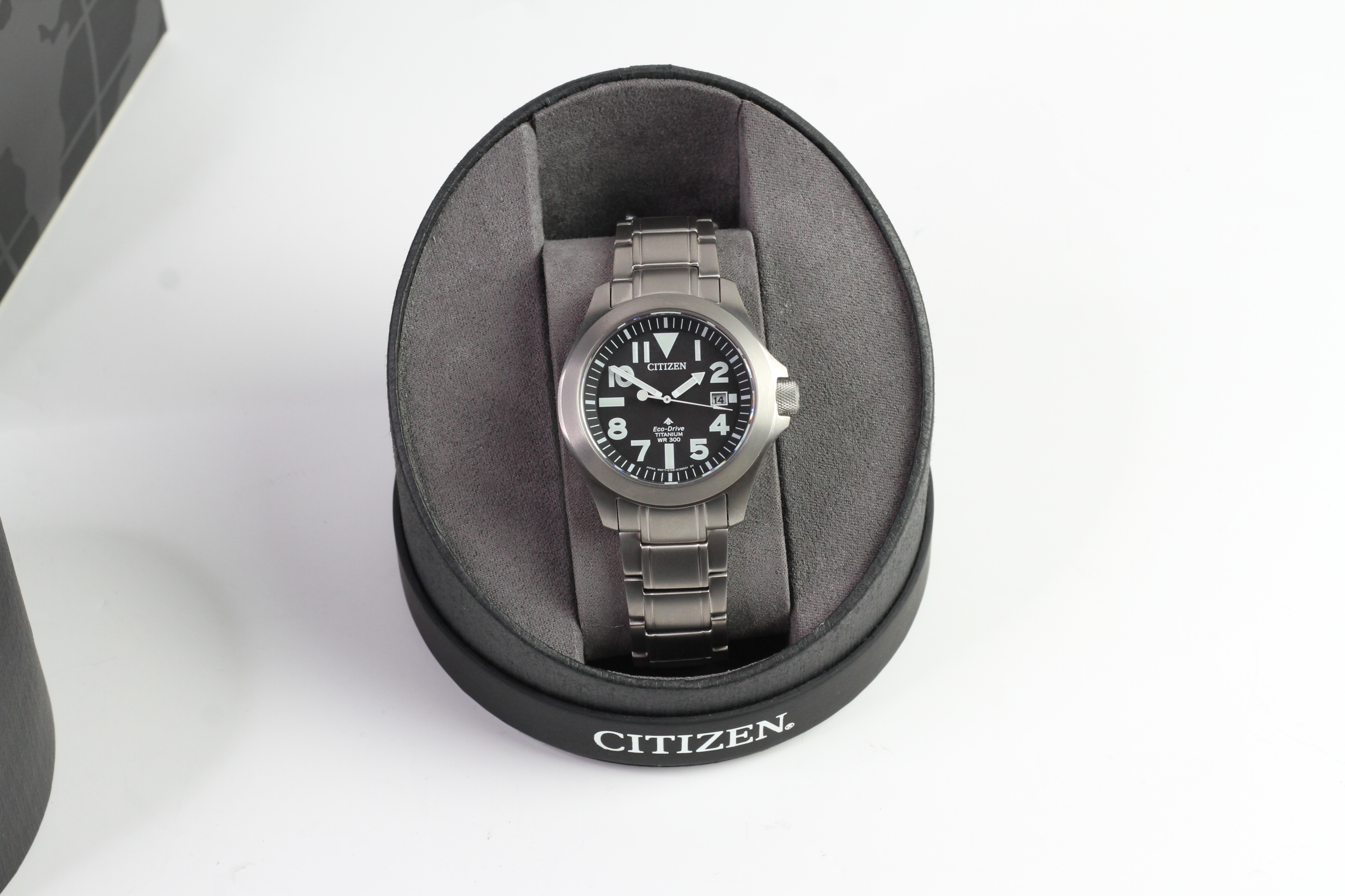 UNWORN TITANIUM CITIZEN ECO-DRIVE DIVERS WATCH BOX AND PAPERS - Image 2 of 6