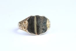 9ct shield signet ring 4.7g