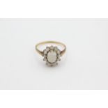 9ct gold opal halo ring (2.1g)