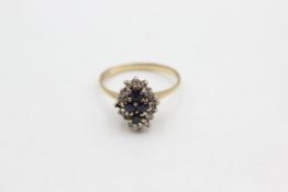 9ct gold diamond and sapphire cluster ring (2.7g)