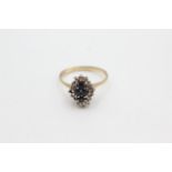 9ct gold diamond and sapphire cluster ring (2.7g)