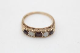 9ct gold garnet & opal gypsy ring (3.2g)