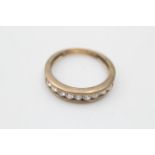 9ct gold clear gemstone half eternity ring (2.5g)