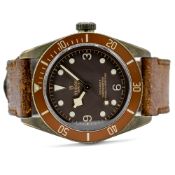 GENTLEMAN'S TUDOR BLACK BAY BRONZE, 79250BM, DECEMBER 2017 BOX & PAPERS, 43MM CASE, circular brown