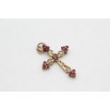 9ct gold ruby & diamond cross pendant (1.5g)