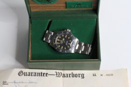 VINTAGE ROLEX SUBMARINER 5513 'PRE COMEX' WITH BOX AND JEWELLERS PAPERS 1976, circular matte feet