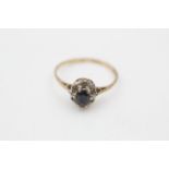 9ct gold diamond & sapphire dress ring (1.3g)