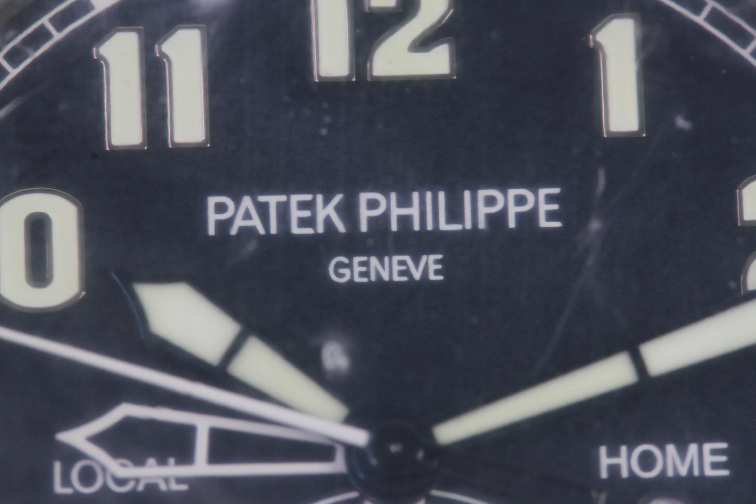 A FINE PATEK PHILIPPE CALATRAVA PILOT TRAVEL TIME REFERENCE 5224G-001, SEALED FROM SERVICE, WITH BOX - Image 11 of 19