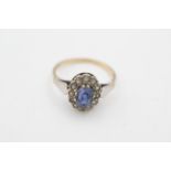 9ct gold sapphire & clear gemstone dress ring (2.5g)