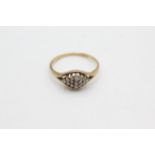 9ct gold diamond cluster ring (2.3g)