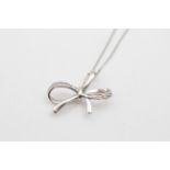 9ct white gold diamond bow pendant necklace (1.4g)