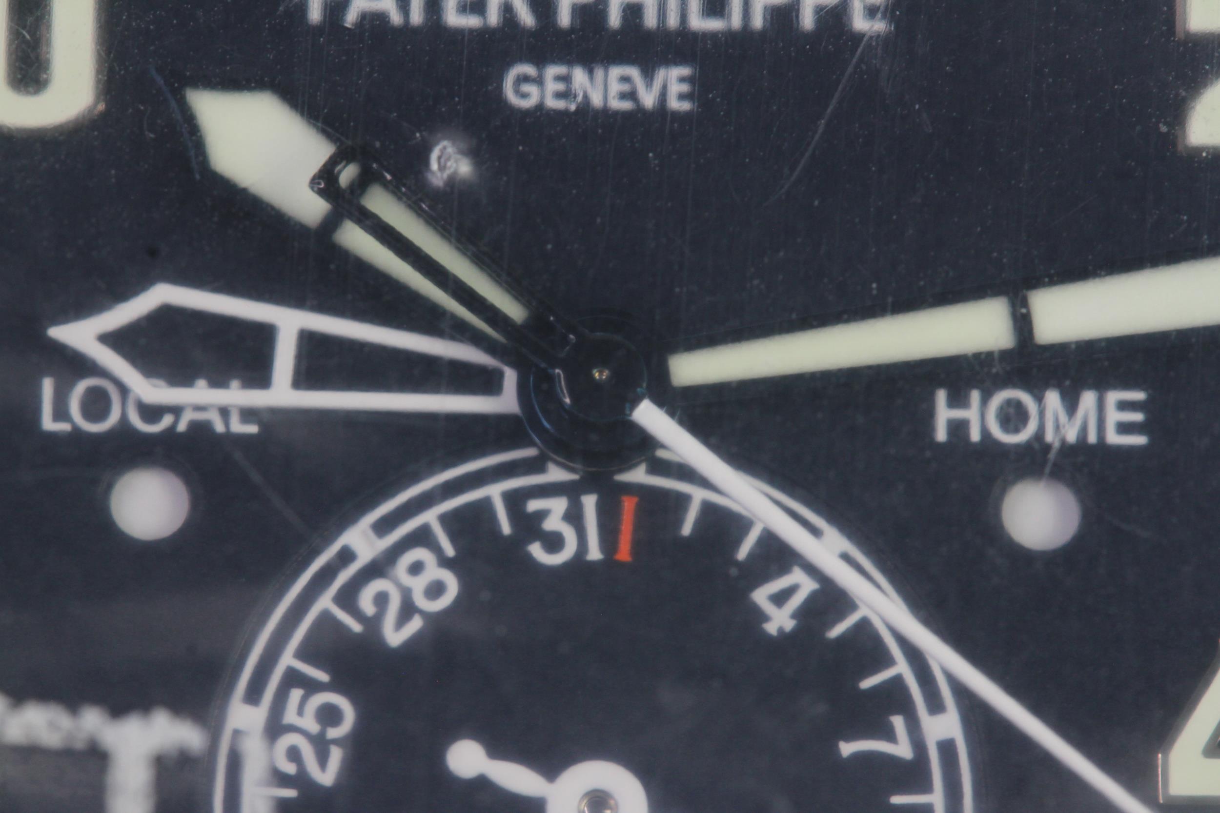 A FINE PATEK PHILIPPE CALATRAVA PILOT TRAVEL TIME REFERENCE 5224G-001, SEALED FROM SERVICE, WITH BOX - Image 15 of 19