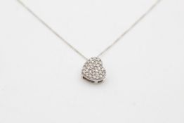 9ct white gold diamond heart pendant necklace (1.3g)