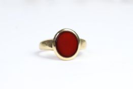 18ct gold oval signet ring with carnelian stone