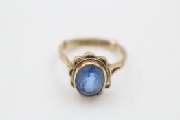 9ct gold vintage sapphire solitaire ring (2.9g)