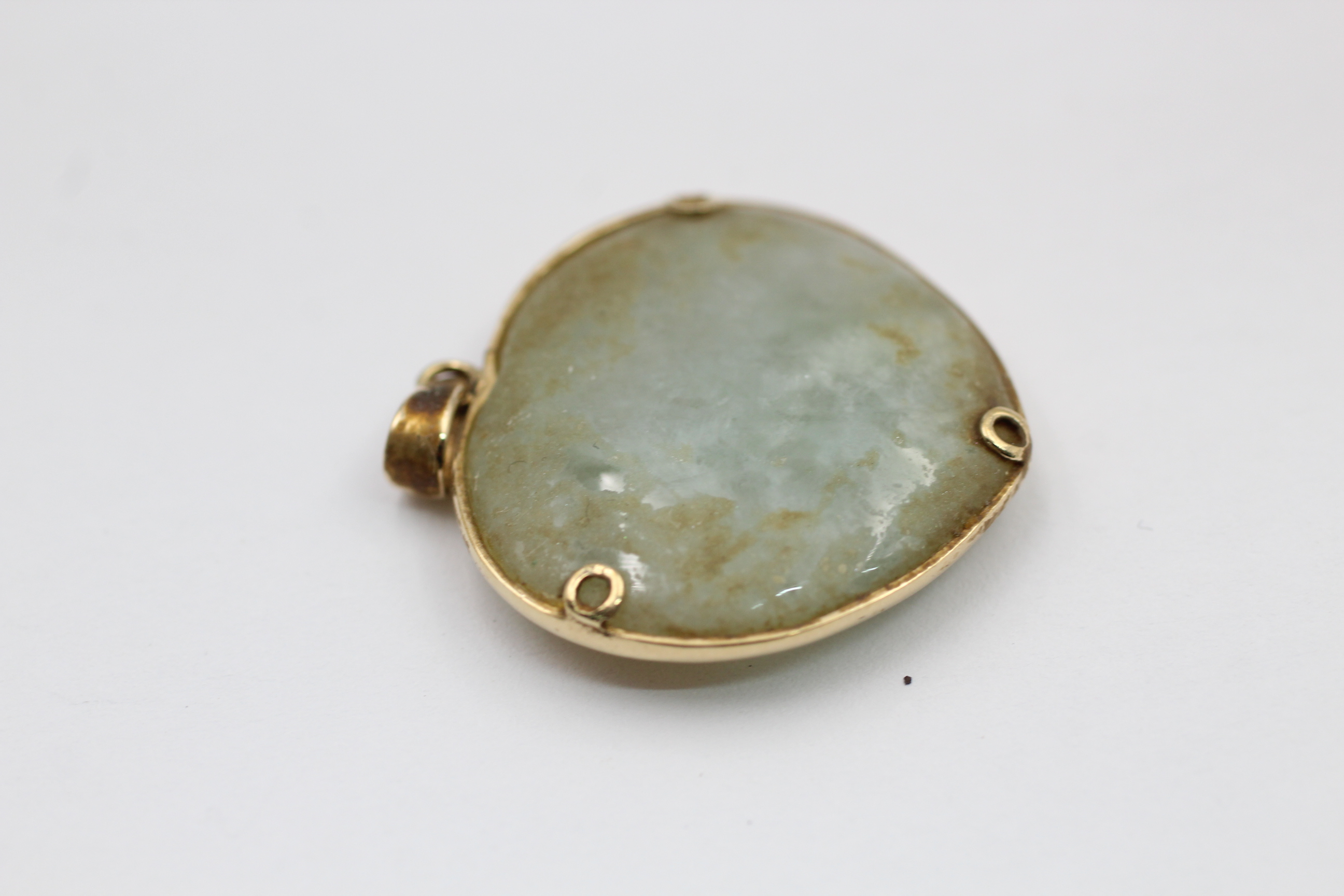 2 x 9ct gold jade oriental pendant & earrings set (10.7g) - Image 5 of 5