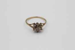 9ct gold clear gemstone floral set ring (1.3g)