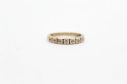 9ct gold diamond half eternity ring (2.3g)