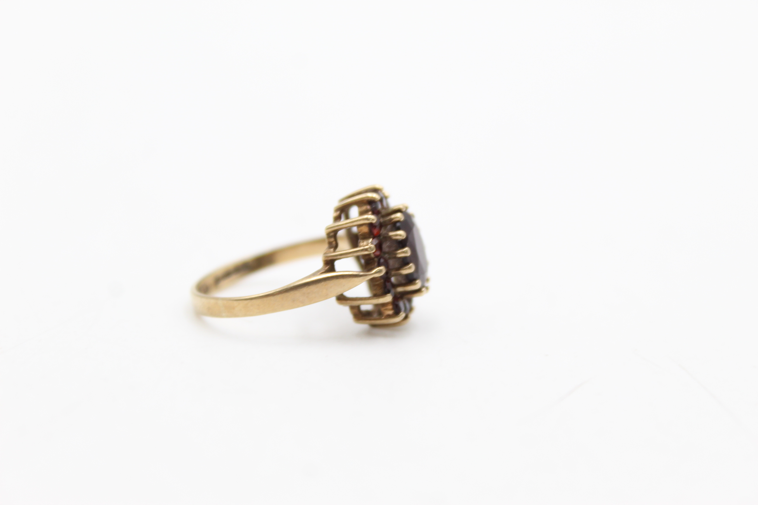 9ct gold garnet halo set ring, as seen (2.5g) - Image 3 of 7