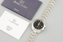 GRAND SEIKO LIMITED EDITION AUTOMATIC WRISTWATCH W/ GUARANTEE PAPERS REF. SBGR067, circular black