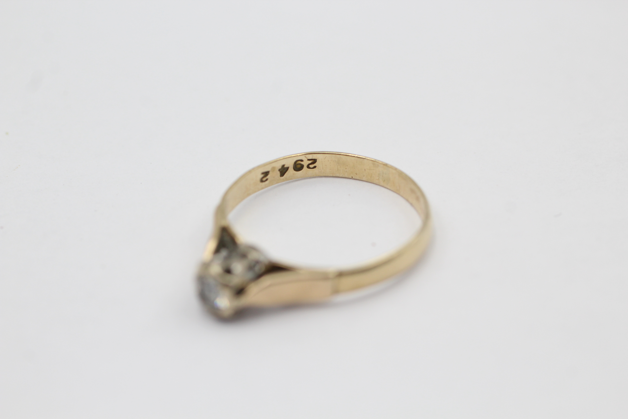 2 x 9ct gold diamond rings inc. solitaire (3g) - Image 5 of 5