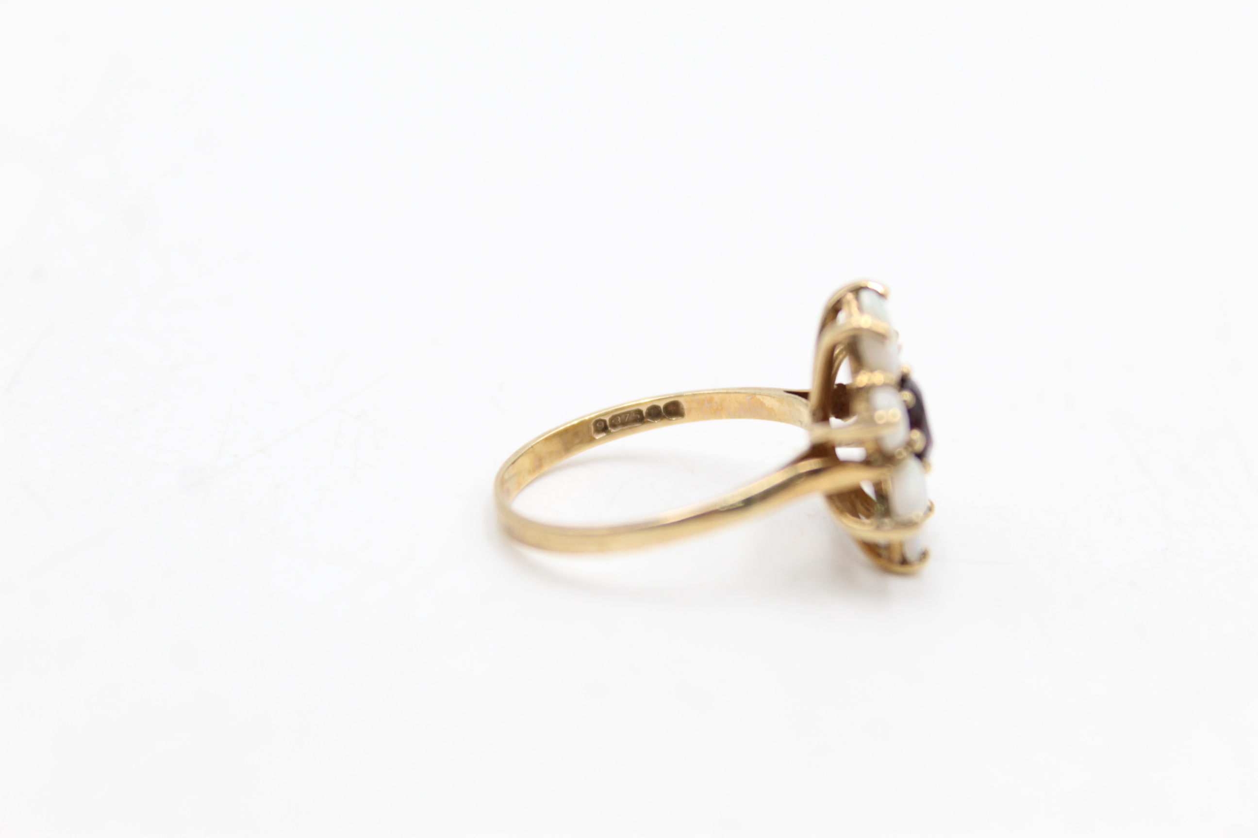 9ct gold opal & garnet floral dress ring (3.1g) - Image 4 of 8