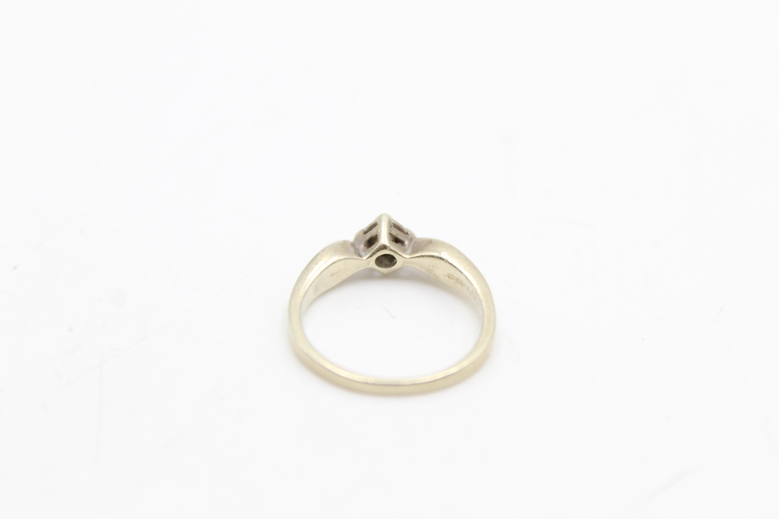 9ct gold diamond solitaire ring (2.7g) - Image 7 of 7