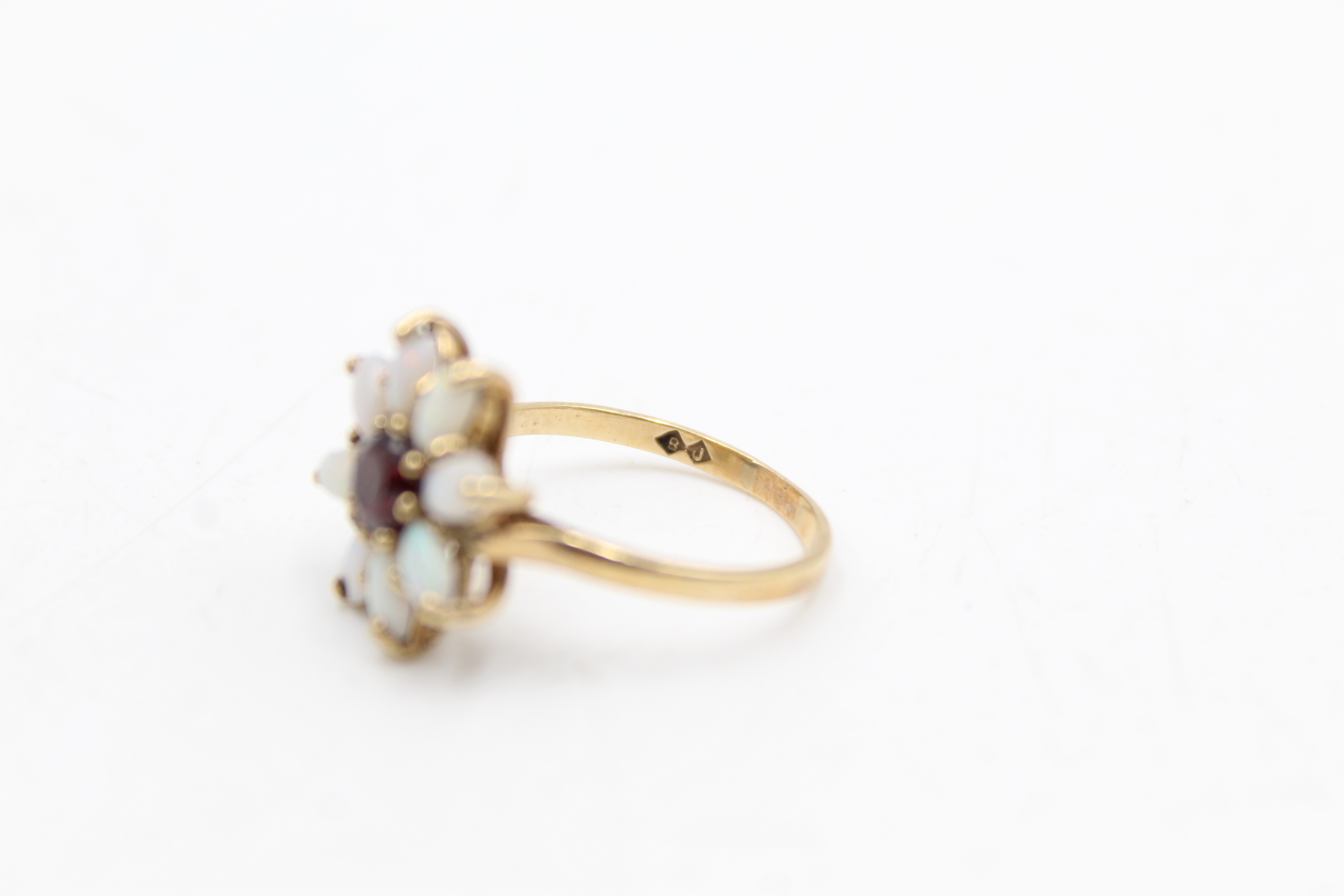 9ct gold opal & garnet floral dress ring (3.1g) - Image 7 of 8