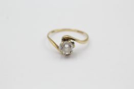 9ct gold clear gemstone solitaire twist setting ring (1.6g)