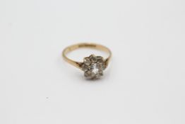 9ct gold clear gemstone floral cluster ring (2.1g)