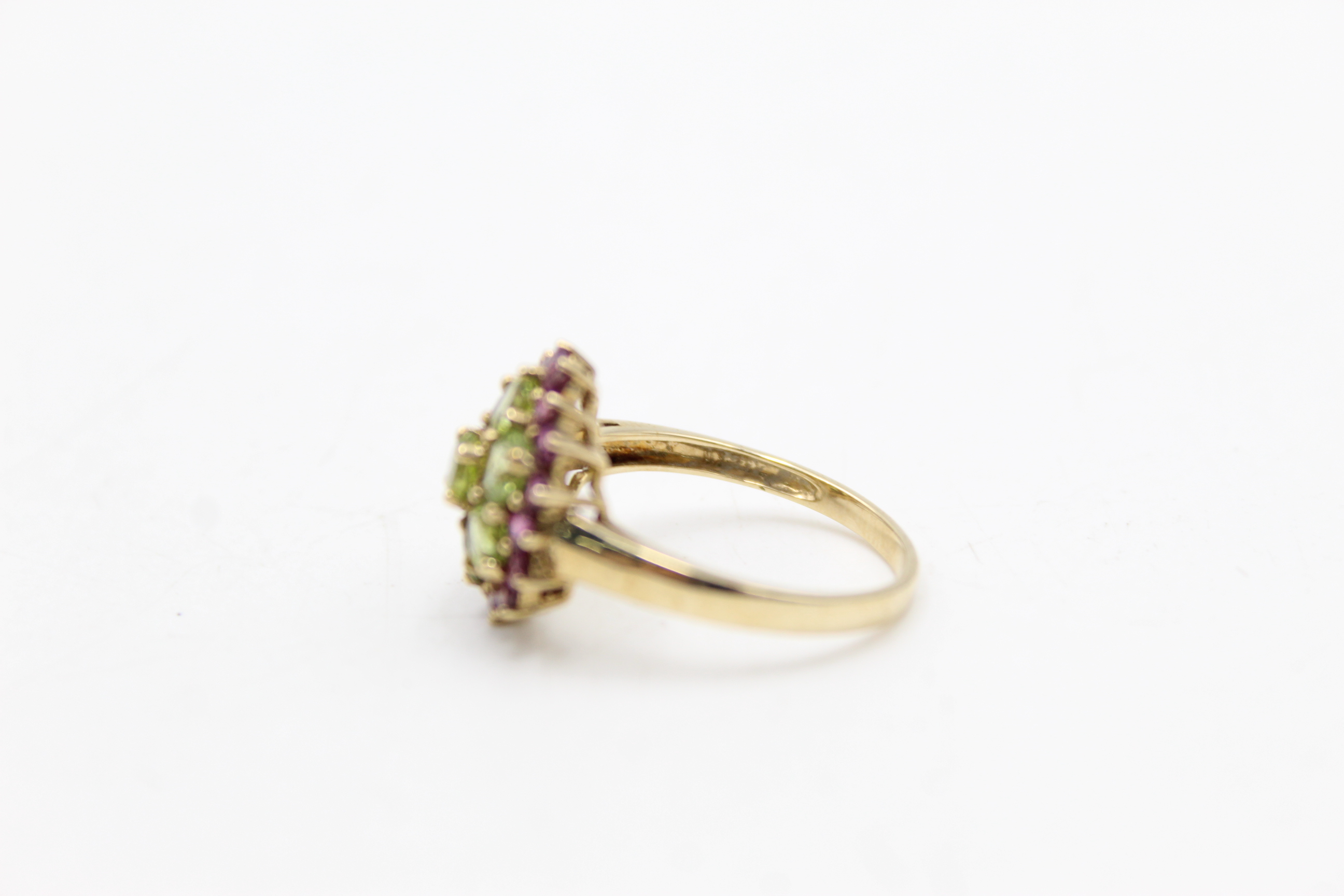 9ct gold peridot & garnet floral halo set ring (3.6g) - Image 5 of 7