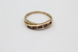 9ct gold vintage ruby & clear gemstone crossover dress ring (1.8g)