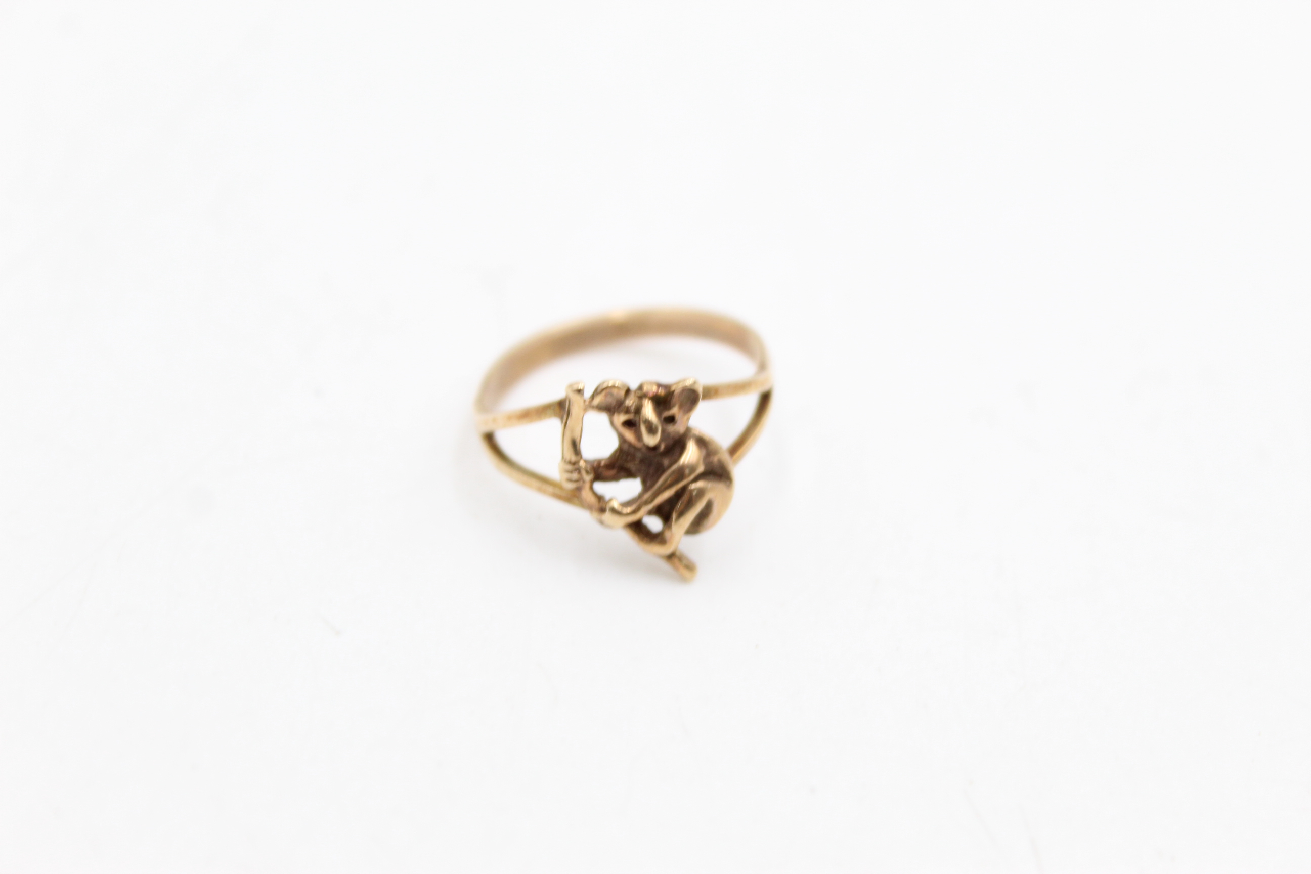9ct gold koala bear ring (2.2g) - Image 2 of 7