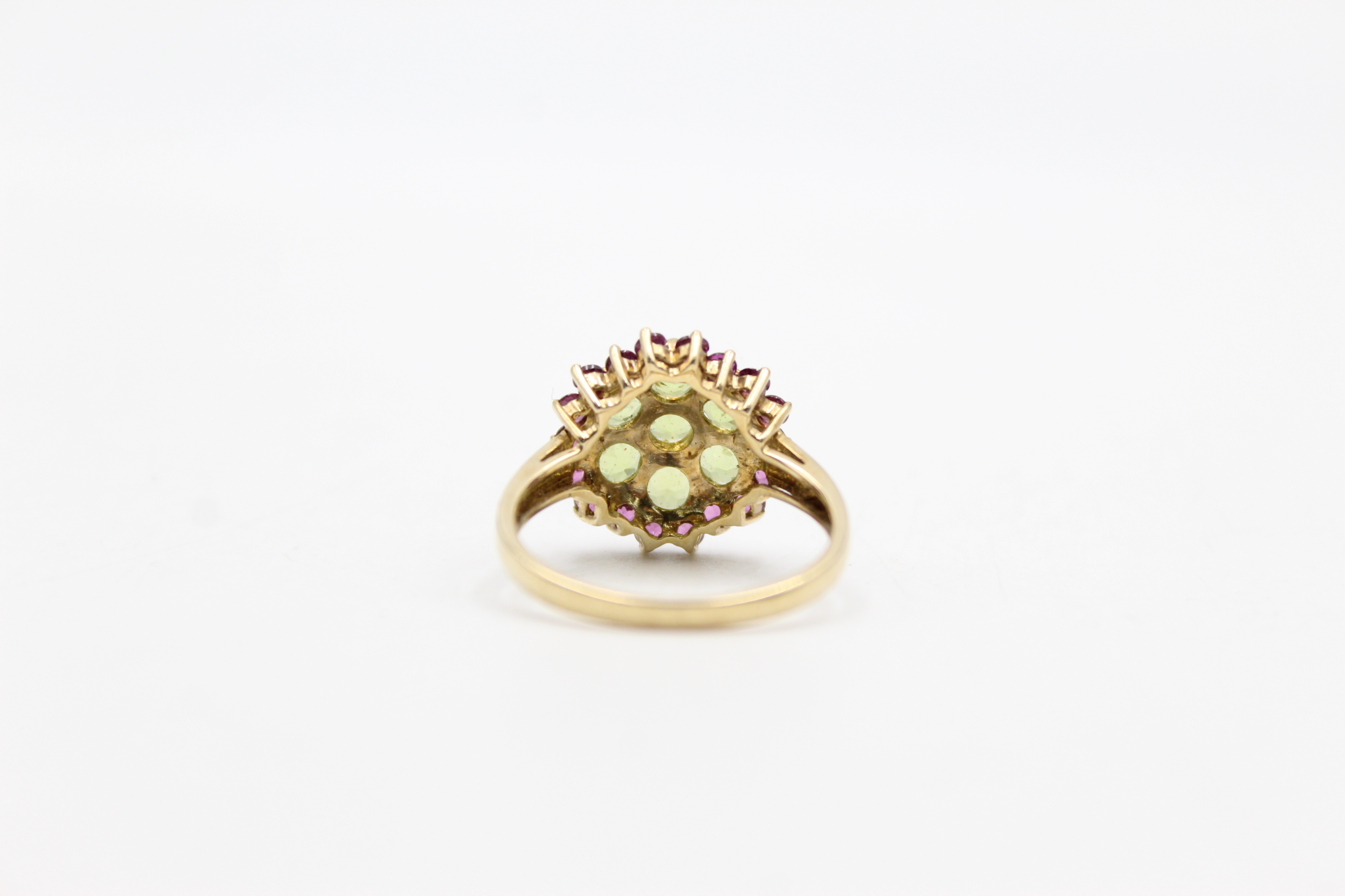 9ct gold peridot & garnet floral halo set ring (3.6g) - Image 4 of 7