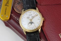 PIAGET 18CT TRIPLE CALENDAR LIMITED EDITION WITH BOX REFERENCE 15908